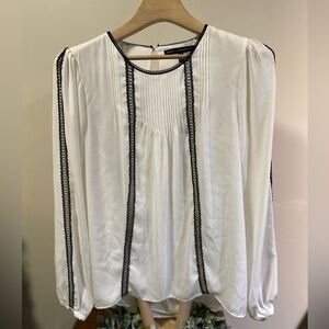 White House Black Market White Chiffon Pleated Blouse Sheer Lace Trim Size 8